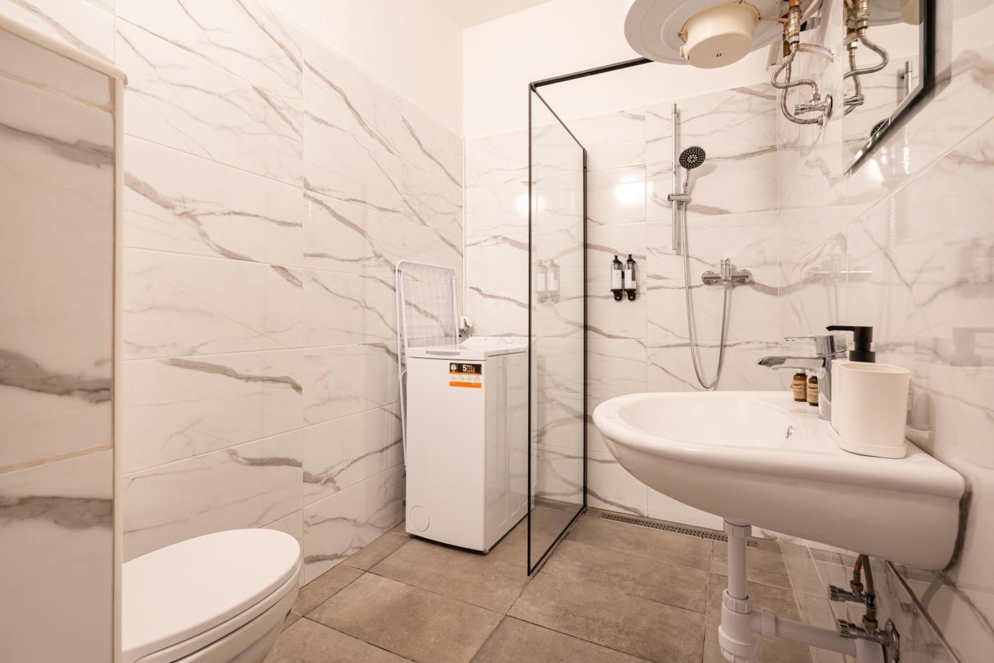 H9- Boutique Apartments, Best Location, By Bqa ブダペスト エクステリア 写真