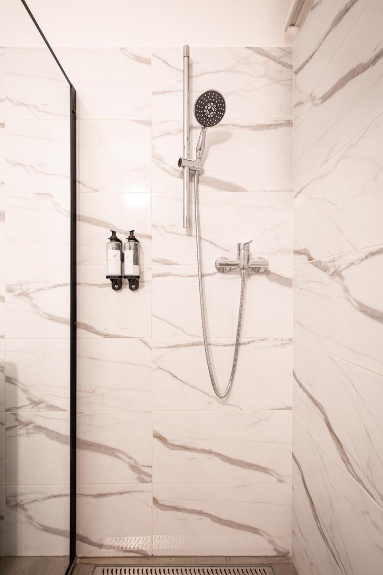 H9- Boutique Apartments, Best Location, By Bqa ブダペスト エクステリア 写真
